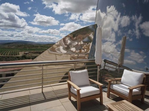 Bodegas con encanto: Marqués de Riscal by Frank Gehry