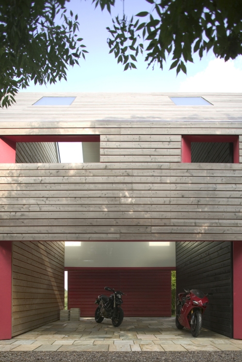Sliding House: la casa deslizante by dRMM architects